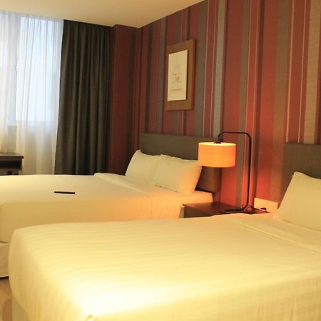 Hazzana Boutique Hotel Seri Kembangan Bagian luar foto